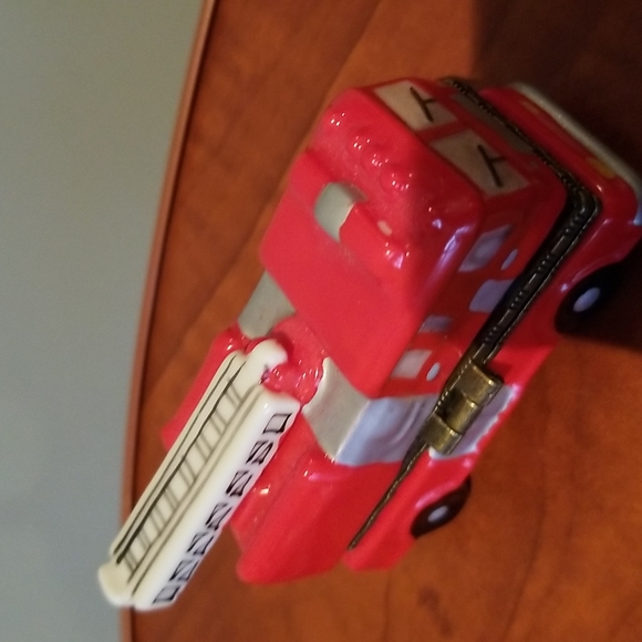 Firefighter miniature jewellery boxes - Picture 3 of 4